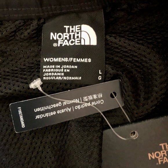 NWT The North Face Black Shorts - Picture 7 of 10